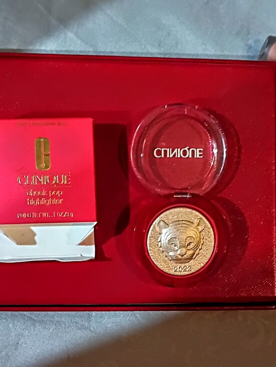 Clinique Other - CLINIQUE Cheek Pop Highlighter GOLD CELEBRATION POP Tiger LUNAR NEW YEAR 2022